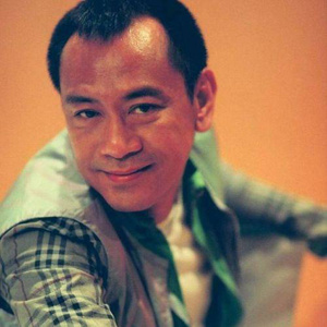 男人吃奶揉捏奶视频
