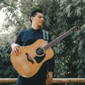 男人吃奶揉捏奶视频
